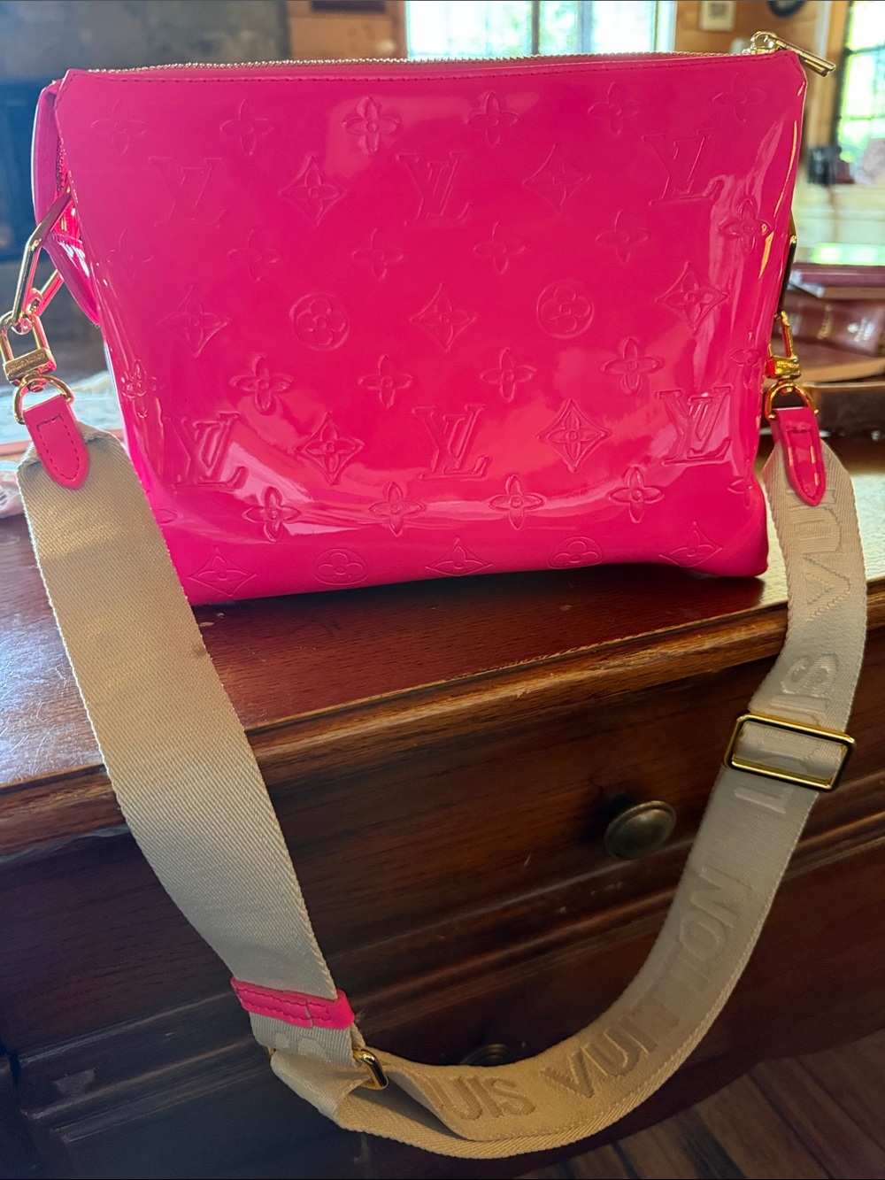 Louis Vuitton Hot Pink Vernis Crossbody with Beige Canvas Strap